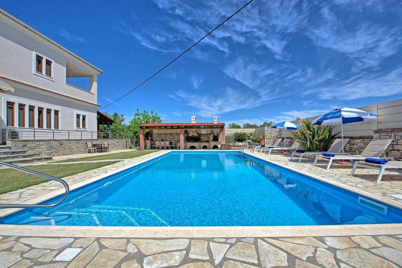 Acharavi Beach Villa By Posarellivillas 外观 照片